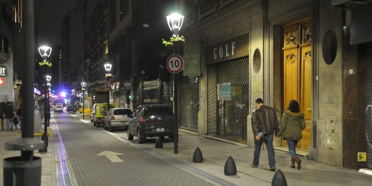 Cómo es el plan para incentivar a la gente a caminar más en la Ciudad