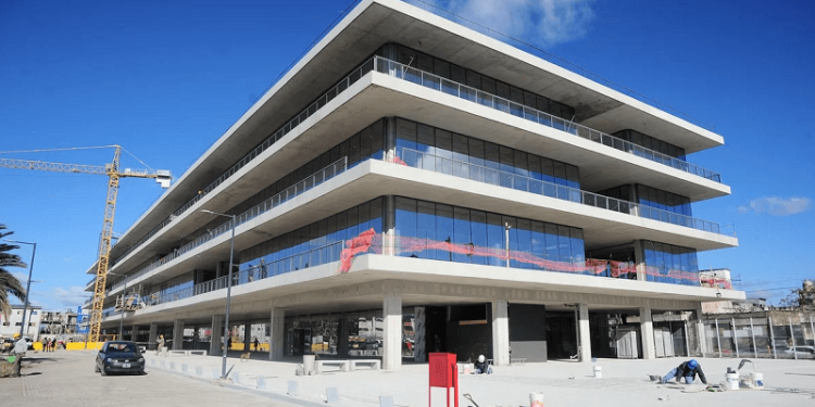 Transformación en Lugano: empezó a funcionar un ministerio donde estaba el Elefante Blanco