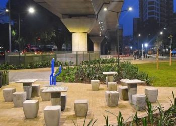Se inauguró la Plaza Belgrano, debajo del Viaducto Mitre