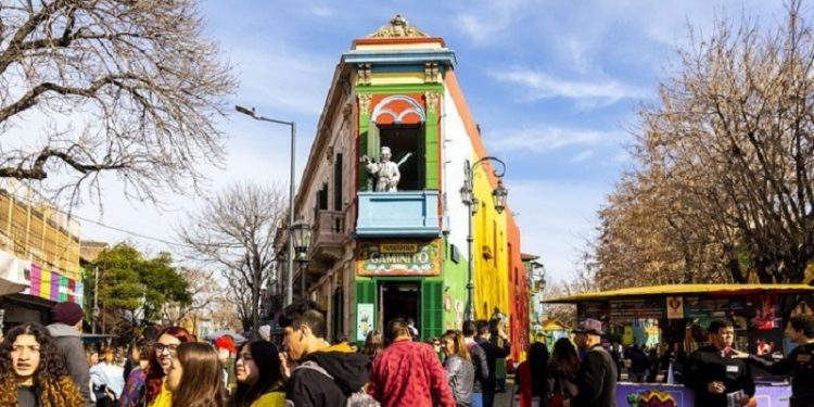 Un sector de Caminito, restaurado con sus colores originales