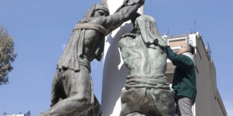 Reinauguran el Monumento al Izamiento de la Bandera