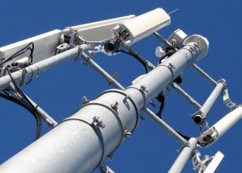 El OPDS dejó de controlar la instalación de antenas para permitir un negocio multimillonario