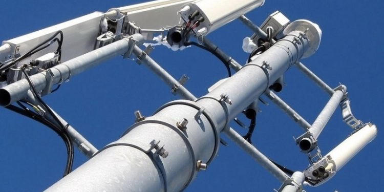 El OPDS dejó de controlar la instalación de antenas para permitir un negocio multimillonario