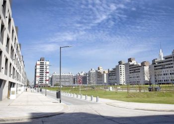 Crece la expectativa en Barracas por el complejo que sumará 10.000 vecinos