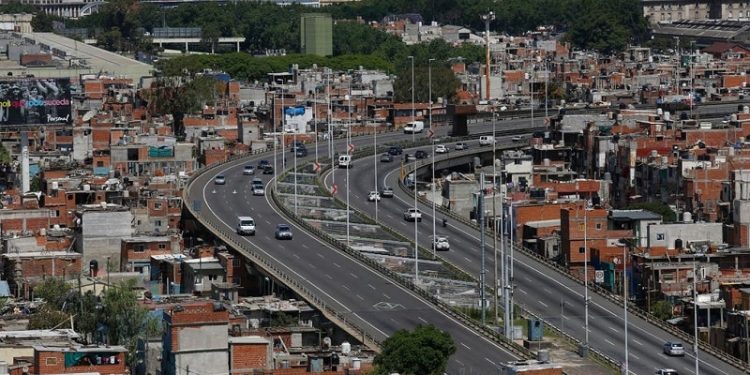 Autopista Illia: analizan reducir a la mitad el High Line de la villa 31