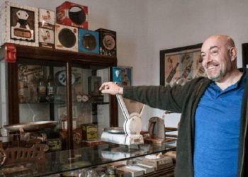 Una muestra sobre los viejos almacenes de Mar del Plata – Entrevista a Fredy Viaro