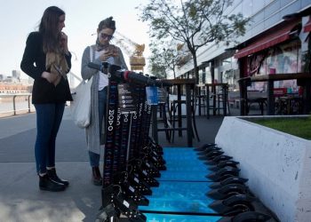 A seis meses de su debut, los monopatines eléctricos se afianzan como medio de traslado