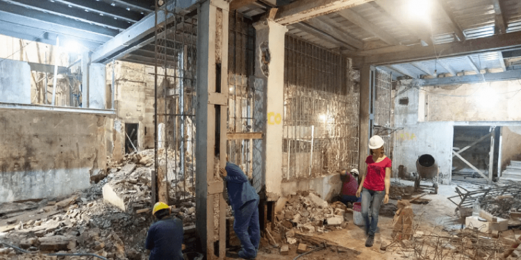 Apuntalan El Molino para evitar riesgos de derrumbes en áreas del histórico edificio