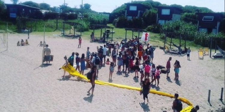 Con un centímetro, vecinos midieron la apropiación del espacio público en una playa