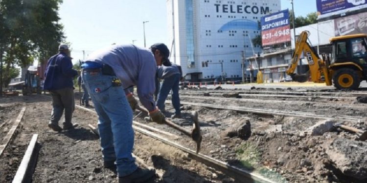 Una obra en las vías del cruce Alberdi reaviva un viejo proyecto
