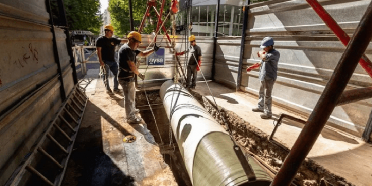 Con la técnica del stent, continúa la renovación de los caños del radio antiguo