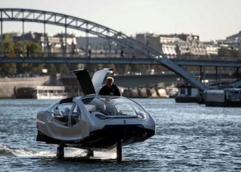 París tendrá taxis acuáticos “voladores” en el río Sena en 2020