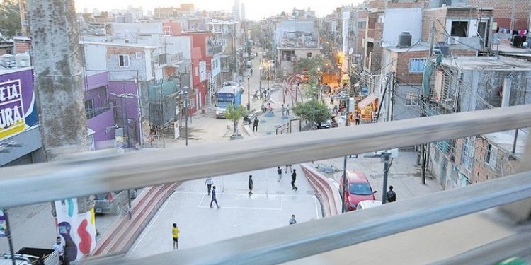 La Containera, un barrio urbanizado con muchos problemas