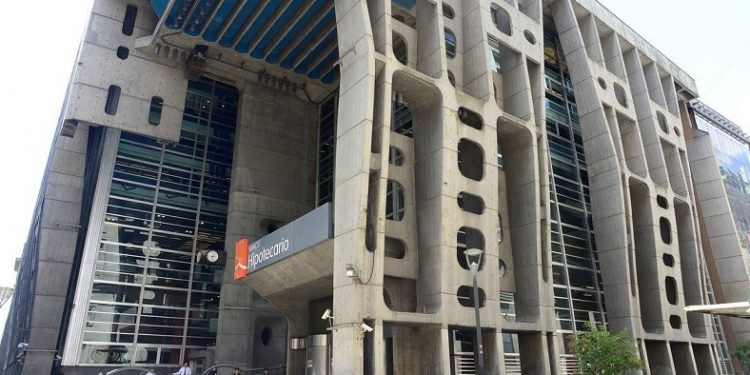 De paseo por la calle Reconquista: un abanico de formas de impresionar