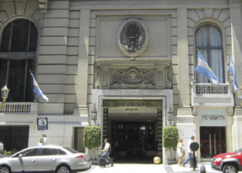 El Plaza Hotel lleva tres años cerrado y aún no empezó la obra para renovarlo