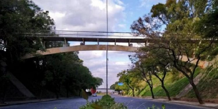 Vecinos de La Sexta harán olla popular contra proyecto que pide cerrar el Puente Pellegrini