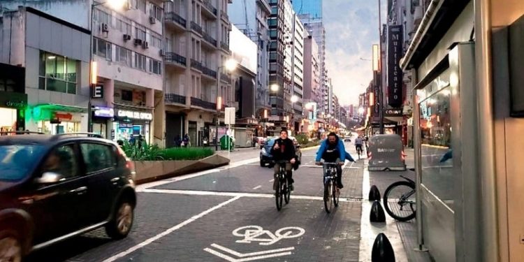 Efecto pandemia: En un mes habrá ciclovías en las avenidas Córdoba y Corrientes
