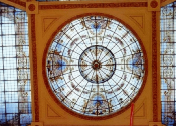 1896: Surge el taller de vitrales