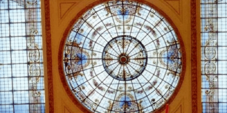 1896: Surge el taller de vitrales