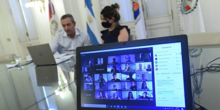 Javkin se reunió con jóvenes arquitectos y estudiantes para pensar la revitalización del centro