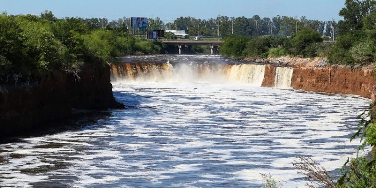 Primer gran obra en Rosario para estabilizar las cascadas del arroyo Saladillo