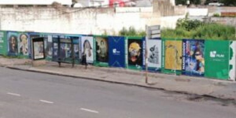 Una desarrolladora lleva el arte a las veredas de Rosario