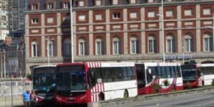 La comisión de Movilidad dio luz verde al pliego de transporte público