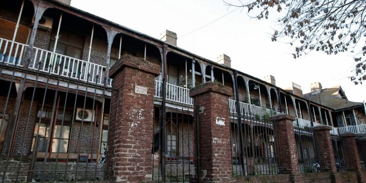 Colonia Sola, un rincón de Liverpool oculto (y olvidado) en pleno Barracas