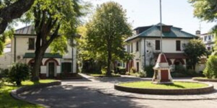 Monseñor Espinosa: de casitas para trabajadores a pintoresco barrio privado en Barracas