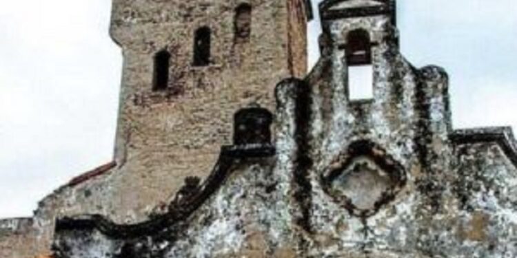 Villa Joyosa, misterio de un caserón en ruinas