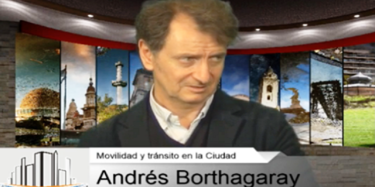 La movilidad urbana – Entrevista a Andrés Borthagaray