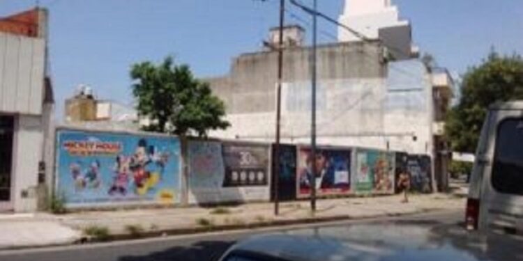 Vecinos de Villa Santa Rita piden una plaza