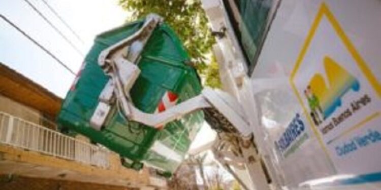 Higiene urbana: buscan que más gente separe la basura en la Ciudad