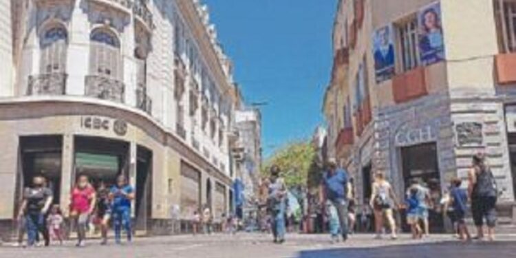 El centro de Rosario y la crónica de una muerte anunciada