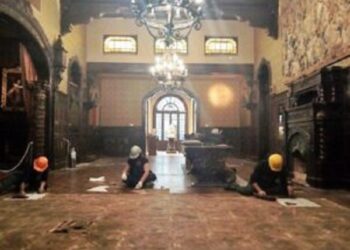 Levantan el histórico piso del Museo Estévez para restaurarlo