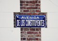 Buscan proteger viejos carteles con nombres de calles