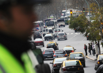 Sólo el 20% de los conductores sabe qué hacer con el semáforo amarillo
