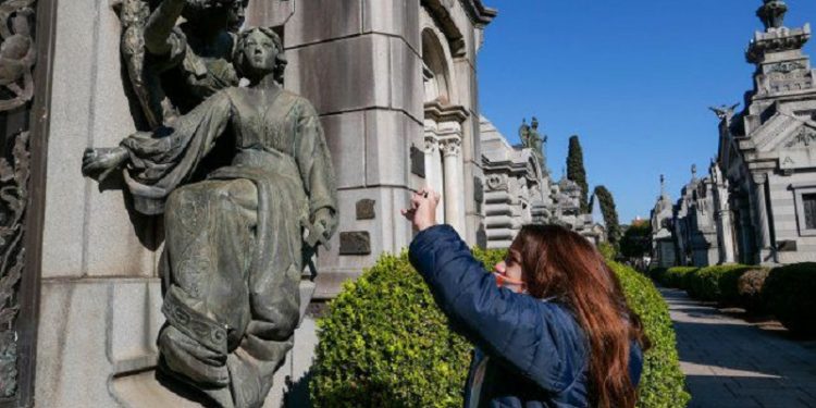 Una recorrida por la historia de Echesortu, el barrio con la cortada más larga del mundo
