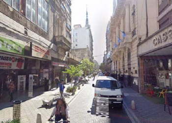 Lo quieren desalojar pero vuelve a abrir el cine rosarino que faltaba