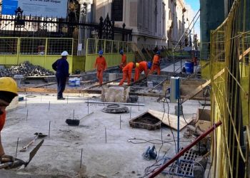 Denuncian que el gobierno porteño incumple un convenio judicial para preservar la calle Defensa