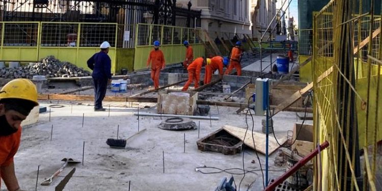 Denuncian que el gobierno porteño incumple un convenio judicial para preservar la calle Defensa