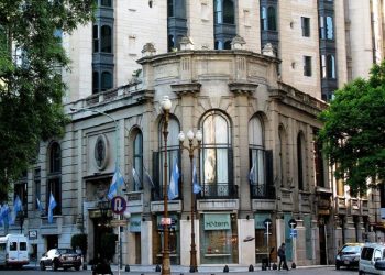 Los dueños del Alvear harán residencias en un emblemático hotel porteño