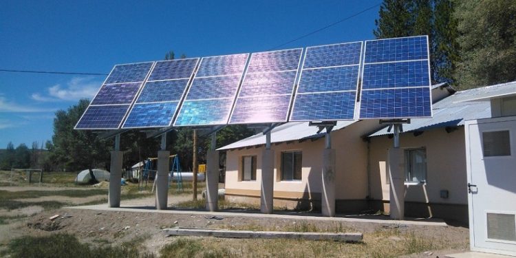 Crece la cantidad de hogares con energía solar: cómo instalarla y ahorrar hasta un 70% de la tarifa