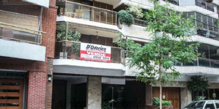 Inmobiliarios buscan compensar comisiones perdidas que cobraban a inquilinos con nuevos “servicios”