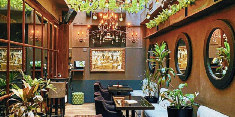 La casona donde se crió Adolfo Bioy Casares es hoy uno de los mejores bares del mundo