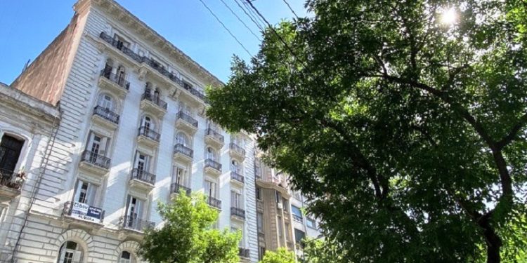 Tras los rastros de Mario Palanti, el creador del Barolo y sus huellas en edificios de la Ciudad