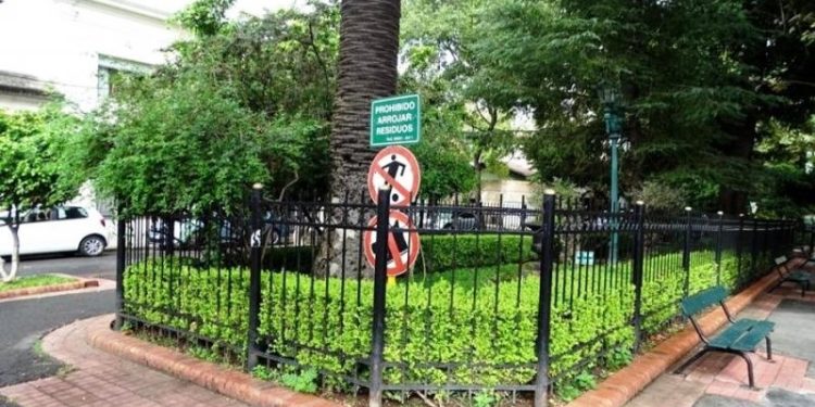 El Gobierno porteño computa como espacios verdes a canteros y derivadores de tránsito