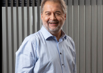 Proyecto para declarar a Rosario como Capital del Rock Argentino – Entrevista a Roberto Mirabella