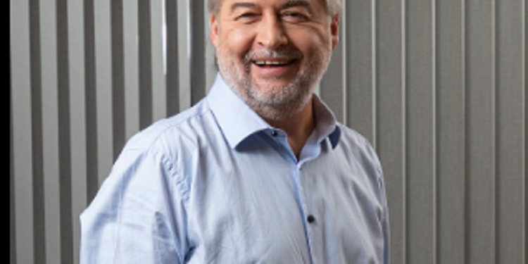 Proyecto para declarar a Rosario como Capital del Rock Argentino – Entrevista a Roberto Mirabella