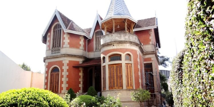 Una casona de 1906 que iba a ser demolida sobrevivió por su valor arquitectónico